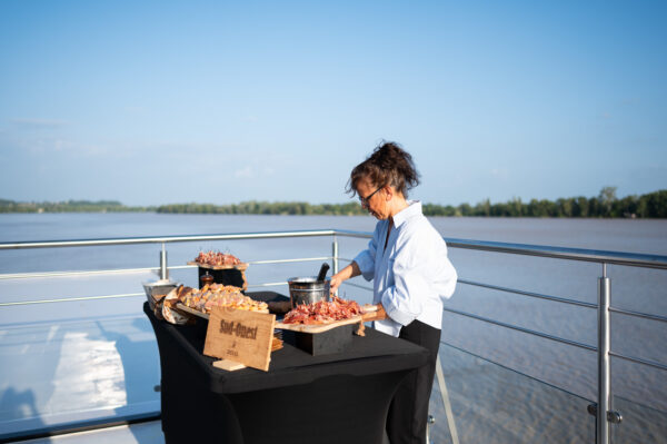 Deval-Traiteur-Peniche-Mascaret-25-juillet-2025-Photographe-Marine-Monteils-088-BD