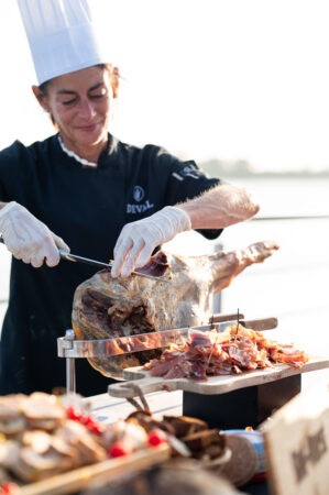 Deval-Traiteur-Peniche-Mascaret-25-juillet-2025-Photographe-Marine-Monteils-111-BD