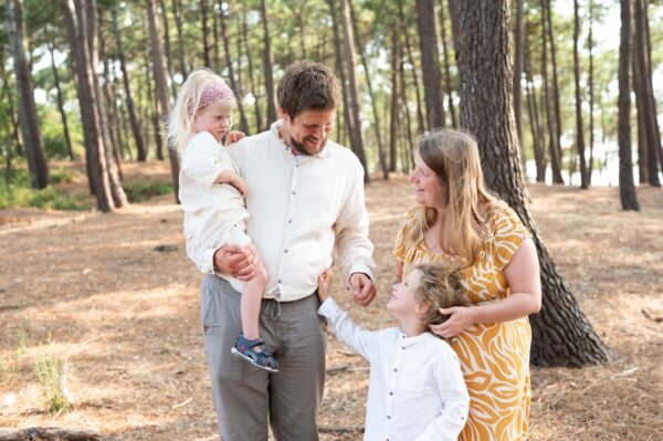 Seance-Photo-Famille-Sabler-aout-2025-Photographe-Marine-Monteils-005-BD